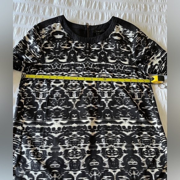 J. CREW Blouse Black & Cream Abstract Ikat Inspired Pattern Zip Back 3/4 Sleeves - Picture 15 of 17